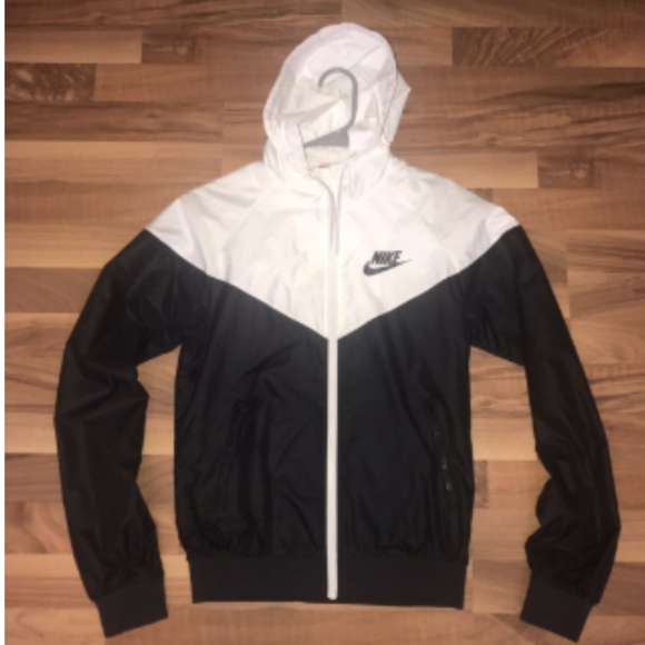 Nike Jacket - Picture 2 of 13